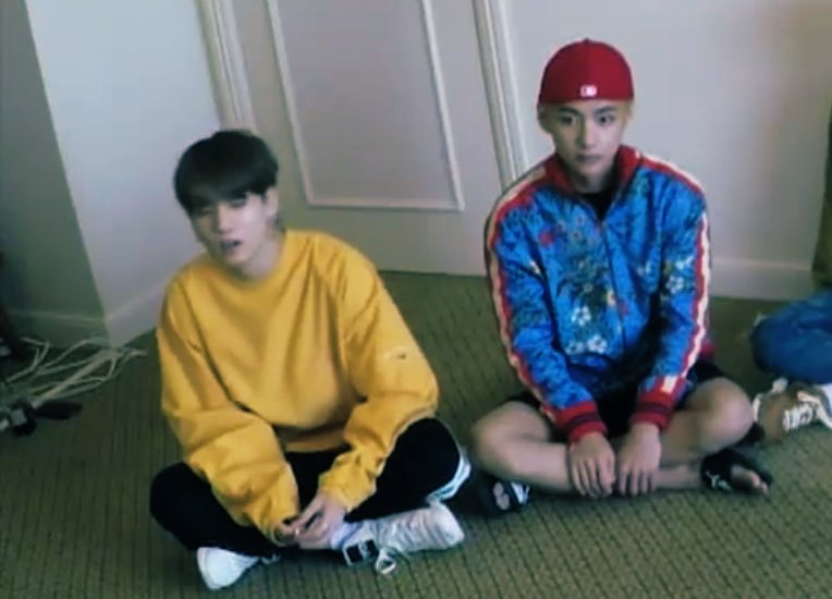 Vlive conniving with BigHit, showing us taekook sitting togetheror standing together in the previous eps but both end up with opposing teams! Well played! #vkook  #kookv  #taekook 