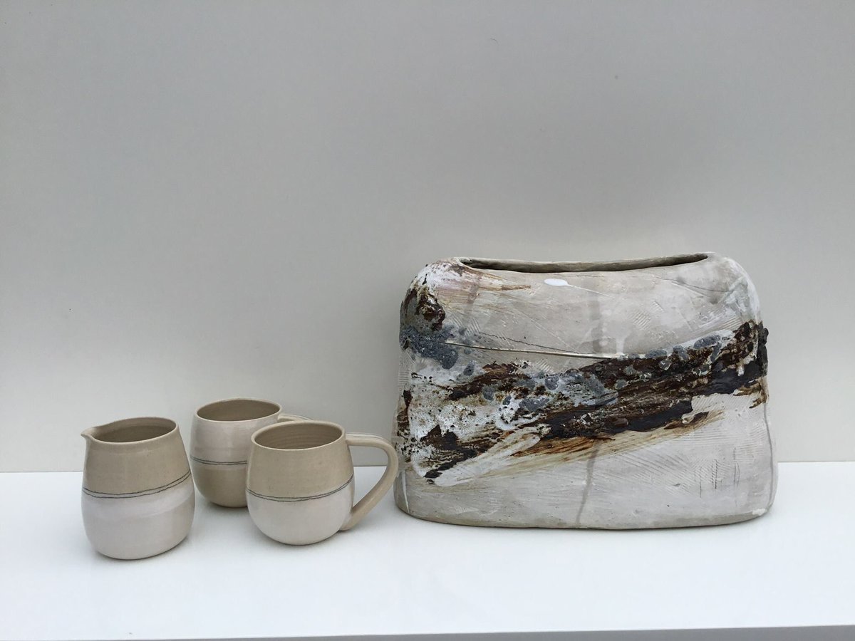 MOSTYN_Wales_'s tweet photo. For our retail galleries new showcase “Winter Presents” we present a collection of the very best in contemporary ceramics, printmaking and handcrafted jewellery. Including beautiful ceramics from Jenny Murray #mostyn #mostynshop #mostyngallery #llandudno #northwales #craft https://t.co/IbBzw7LdyG