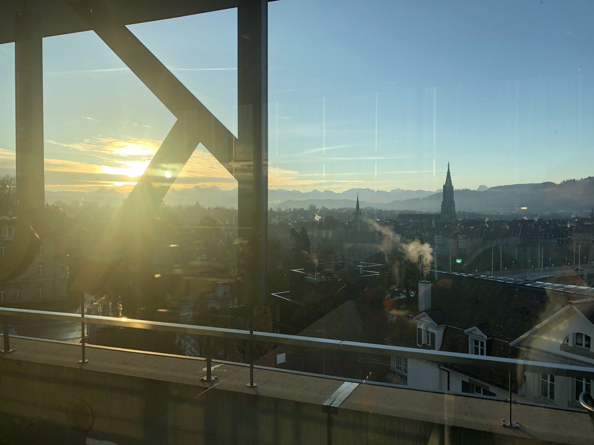 zieglermarc's tweet photo. Neue Branche - neue Veranstaltungen. „Tag der schweizer Garagisten“ im Kursaal Bern. Bin gespannt auf neue Inputs und interessante Referate und Kontakte. #agvs #autoag #autoaggroup #geserfahrzeugbau #nutzfahrzeug #Digitalisierung https://t.co/z7LiHJ0vig