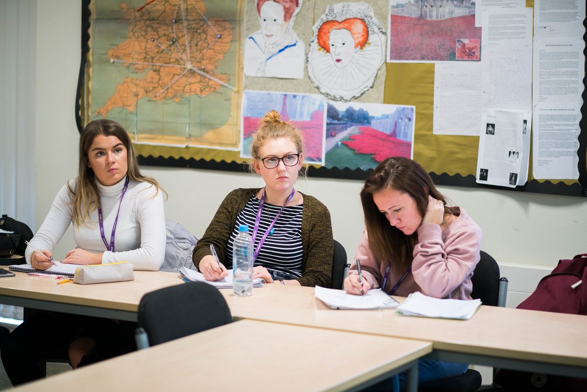 york_college's tweet image. If you're thinking of studying for a degree but are worried that you won't meet the entry requirements, take a look at our range of Access courses.

Find out more: goo.gl/DAENvq 

#access #accesslearning