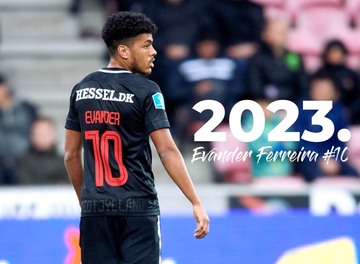 FC Midtjylland (@fcmidtjylland) on Twitter photo ✍🏼 Bem-vindo, Evander! #sldk #fcmlive
fcm.dk/nyheder/superl… ✍🏼 Bem-vindo, Evander! #sldk #fcmlive
fcm.dk/nyheder/superl…