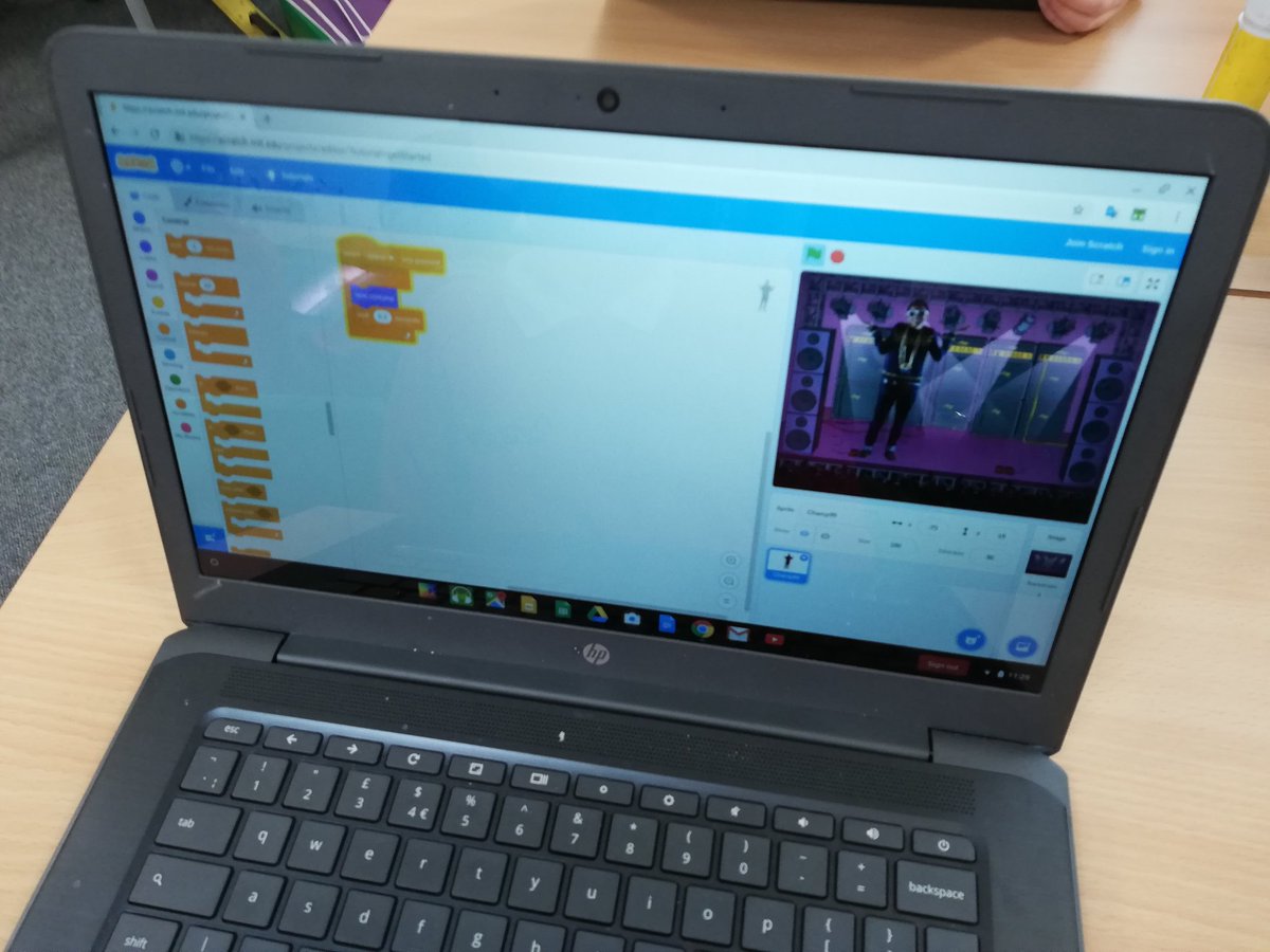 Year 4 at @thedeansprimary had their first programming session with the brand new #Scratch3 last week! @ScratchEdTeam @MGLWorldNews #edtech #KS2