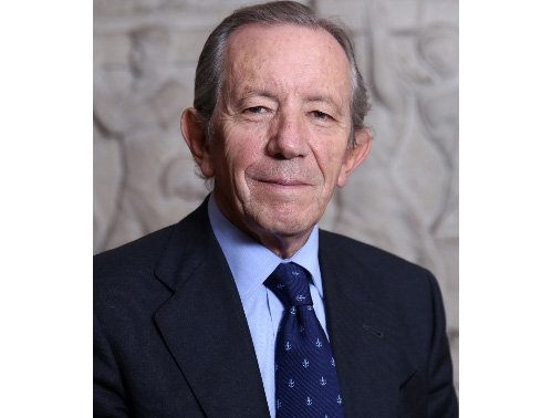 Miguel Lamet (<a href="/GrupoComismar/">Grupo Comismar</a>) recibe la Cruz del Mérito #Naval grupoaseguranza.com/noticias-de-se… #Noticias #Reconocimiento