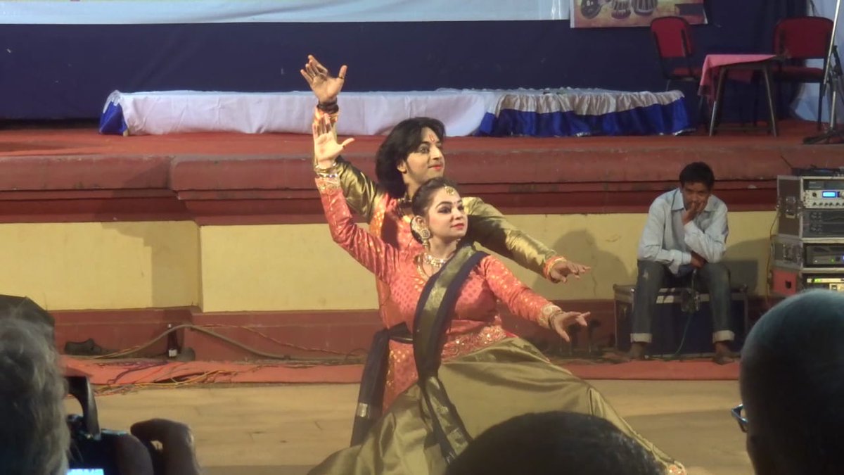 RudraDancer's tweet photo. fantabolous performance of Rudra Shankar Mishra and sneha bajaj 2 youth kathak dancers from benaras gharana tradition at the beautiful #Mallikarjuntemple
#danceandmusicfeatival #duetperformance
#kathak https://t.co/Az0E8siSPJ