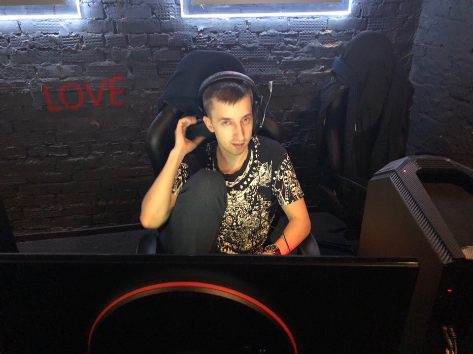 Dw8tQPaWkAAbp24.jpg:large