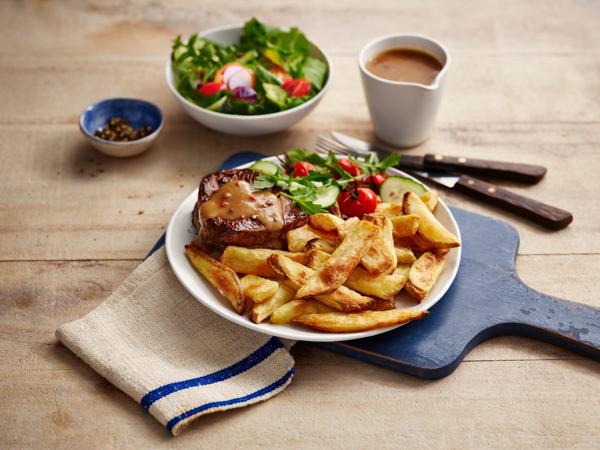 #TuesdayMotivation is finding out we’re selling <a href="/SlimmingWorld/">Slimming World</a> CHIPS from next week 😍