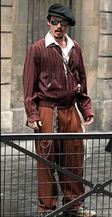 farrartina1212's tweet photo. #johnnydepp. *#hisstyle *#bestactorofourgeneration https://t.co/EUdTgtVbGh