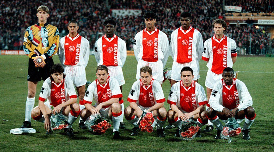 FOTOS HISTORICAS O CHULAS DE FUTBOL - Página 5 Dw8wk2zWkAAshn2