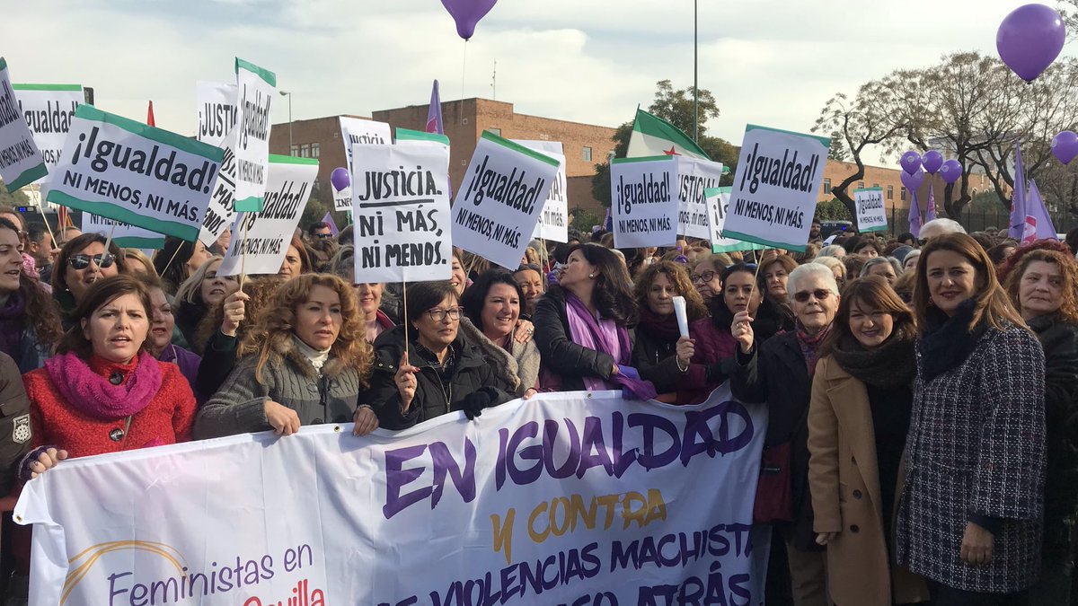 ❗️Nuestros derechos no se negocian por un puñado de sillones. 

💪🏼Estaremos, como siempre, del lado de la #igualdad y luchando contra el #machismo, la #xenofobia y la #homofobia

🗣#NiUnPasoAtrásEnIgualdad
📢#NoNegociamos
✋🏼#NoMeToquesLosDerechos
