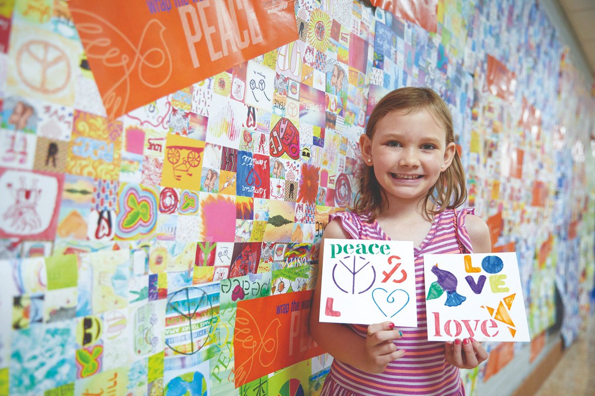 ProjPeacePaper's tweet photo. #PeacePaper is more than a charitable gift wrap โ it's the heart of a peacemaking movement. We're thankful for trusted voices like @thriftyniftymom, spreading the word and joining us on our mission to wrap the world in peace. https://t.co/jLhBmKqolK https://t.co/VqGkePmF8f