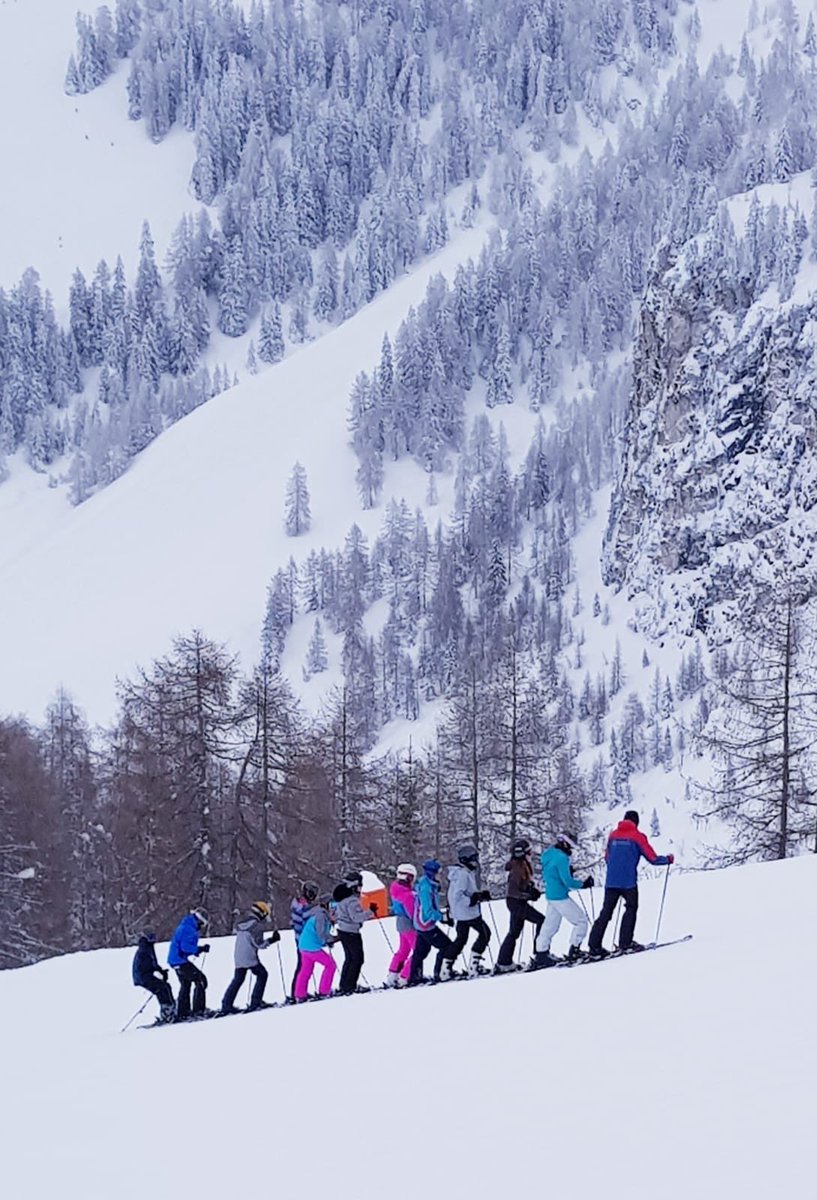 2019_ski's tweet photo. Some of our groups under a blue sky today https://t.co/ztefP8bv6d