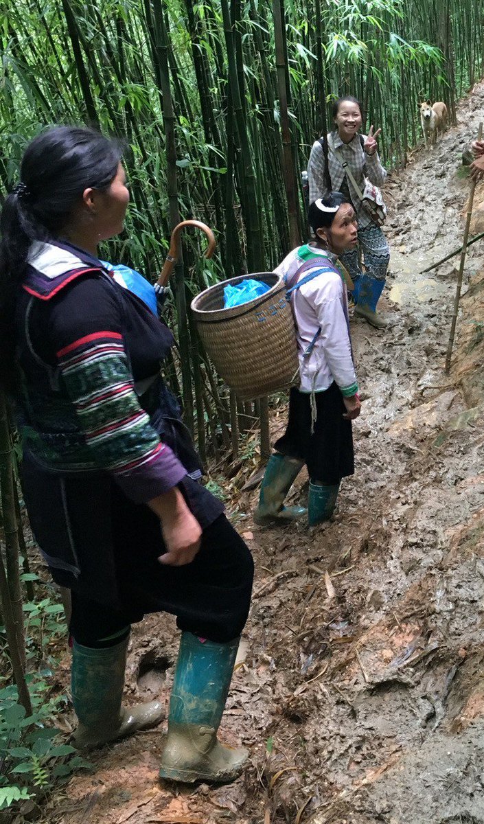 Esential_Aroms's tweet photo. Viajamos hasta Vietnam para conocer el Índigo azul y el textil ecológico de los Hmong: https://t.co/q4dtgO9kRJ
#esentialaroms #esentialtraveller #vientnam #travel #viajar #indigoazul #ecológico #Hmong https://t.co/NMziv1VD5k