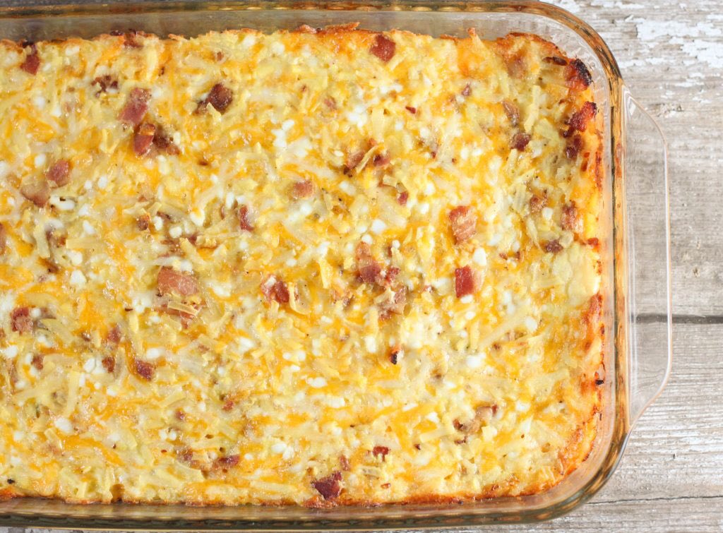 This breakfast casserole is an easy and fun recipe that doesn’t have to be made the night before!   farmwifecooks.com/hashbrown-brea…