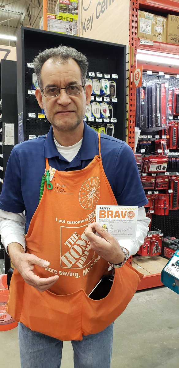 beasonpam's tweet photo. Thank you Jose in D25 for an awesome safety walk AND taking action to swiftly correct an issue! #saftyinaction #muracles507 https://t.co/kjeU0PRQjD