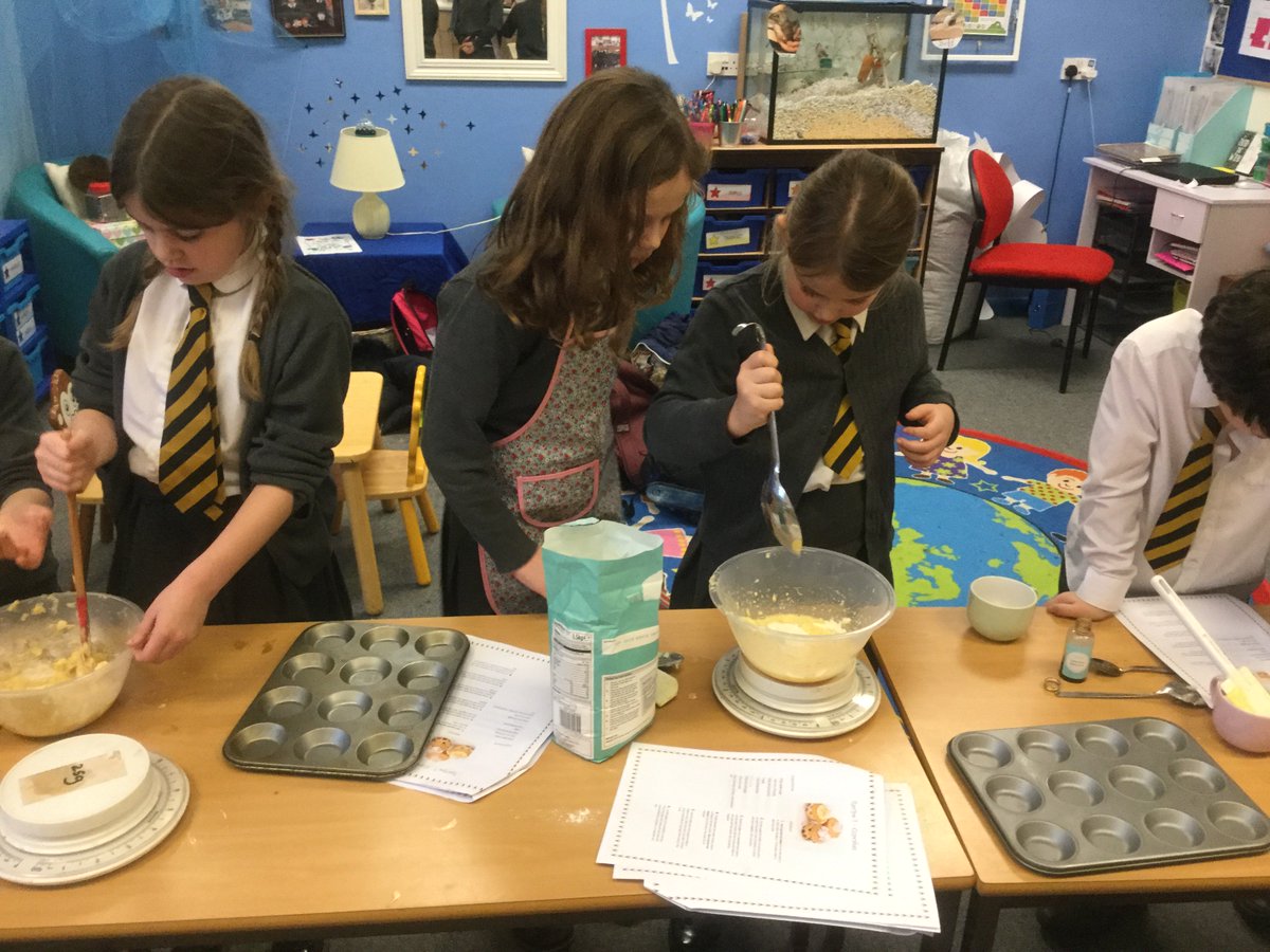 A busy afternoon hosting the first cooking club of 2019. Year 3 were super independent, focused, and happy with their finished vanilla cupcakes. Lots of fun was had by all!