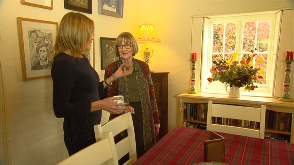 We hear the story of a restored stone cottage as Mary Kennedy takes a tour of the historic building which was once part of the Coollattin Estate in Shillelagh, Co Wicklow on #RTENationwide Wednesday 16th January <a href="/RTEOne/">RTÉ One</a> 7pm &amp; RTE+1 8pm <a href="/rte/">RTÉ</a> <a href="/KennedyMary/">Mary Kennedy</a> Pls RT
