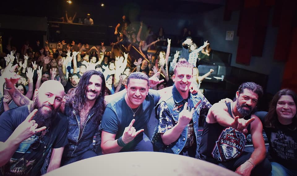 TeatroSonyBA's tweet photo. Compartimos en imágenes lo que fué la última fecha de @ETERNAHR en el final de su #Trilogia en el Teatro Sony un show con mucha fuerza y a sala llena! https://t.co/wksUGLBz0F