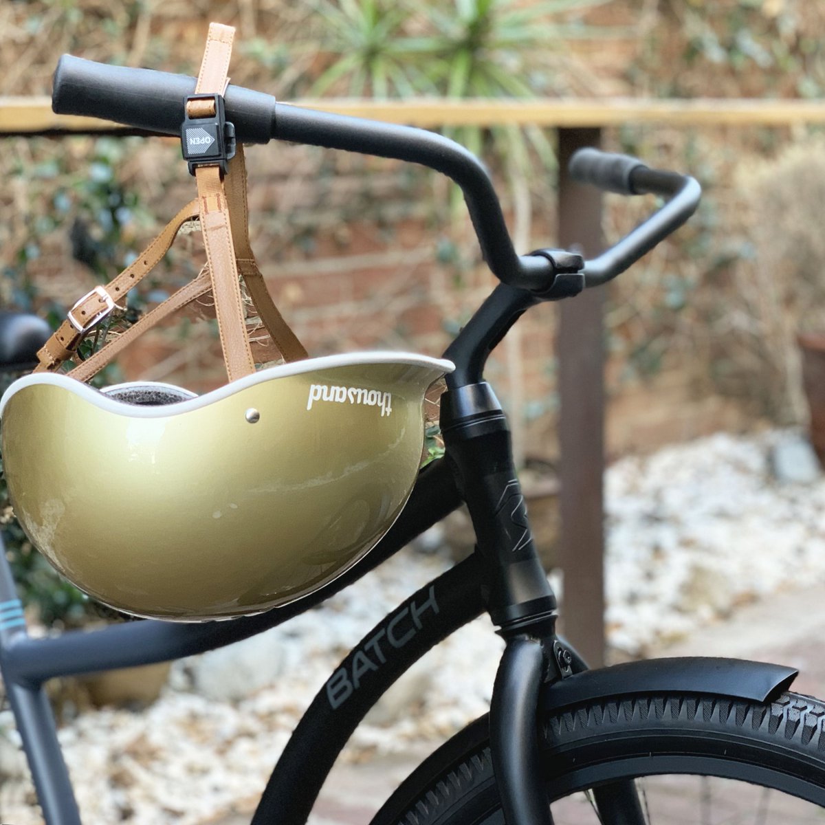 BatchBicycles's tweet photo. We are joining forces with @explorethousand to give away a Batch Cruiser AND a Thousand Helmet to two lucky winners! Follow us on @Instagram to find out how to win!
#giveaway #batchbicycles #BatchLife #explorethousand #thousandhelmet #bikelove #bikeshop #shoplocal https://t.co/puTnlTWTWo