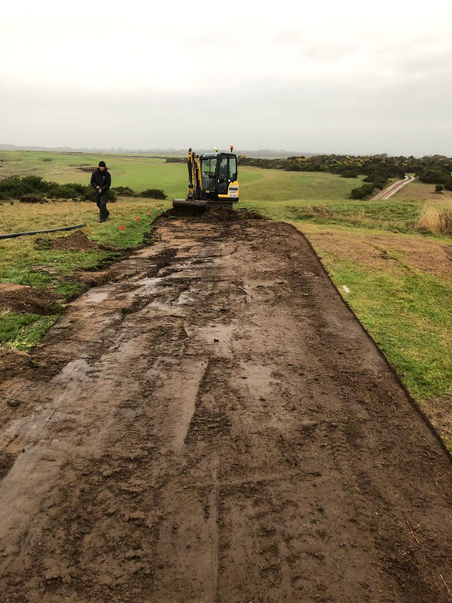 Royal_Porthcawl's tweet image. Don’t be the same. Be better. 🚜 #PathwayToProgress