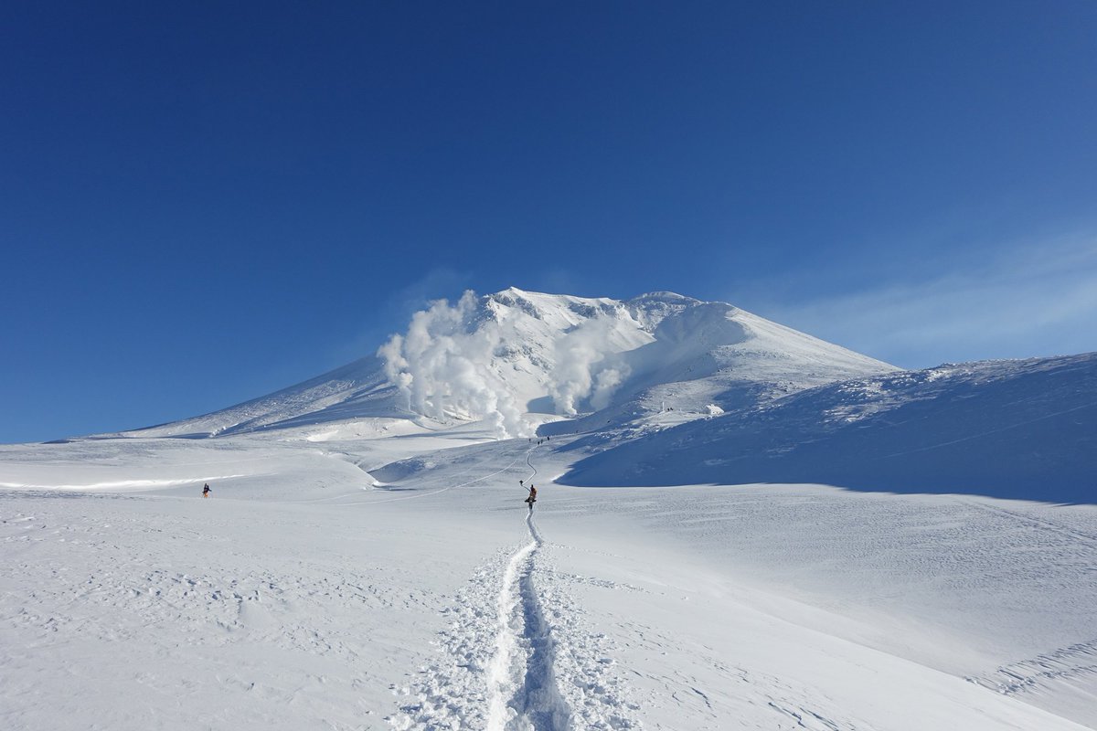 Dai على تويتر 冬の大雪山 この青と白の世界がホントにたまらん こんな世界を知ってしまったらもう戻れなくなる