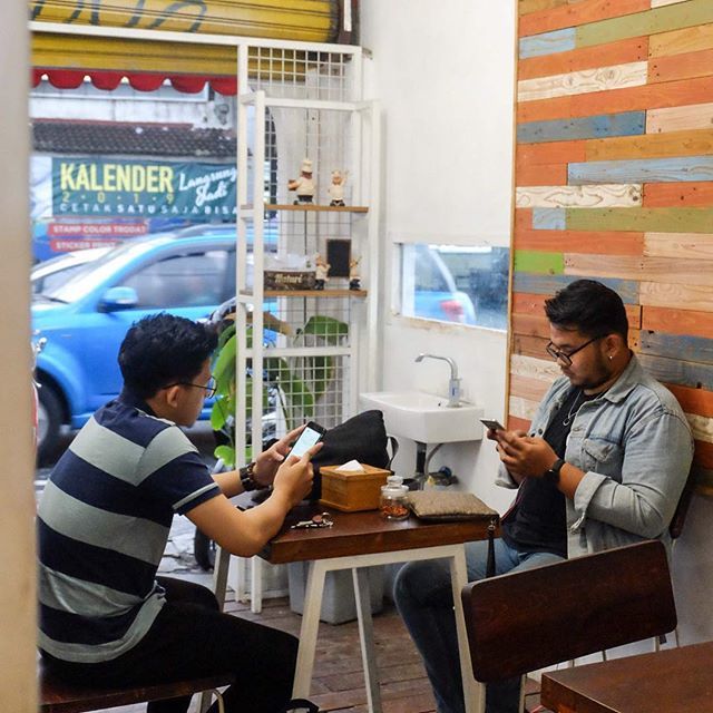 Our fellow #zuppalover can't wait for their Zuppa Soup!
Don't forget our Zuppa Happy Hour tomorrow from 12 pm - 4 pm!!
Available for all Zuppa menu!
.
.
.
.
.
.
. .
📌 Zuparella
📍 Jl Kaliurang km 5,3
⏱ 12 pm - 11 pm
.
.
.
.
.
.
.
#zuppa #zuparella #zu… instagram.com/p/Bsp9sVxlSJH/