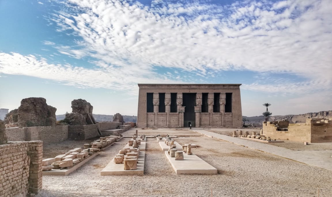 TourismandAntiq's tweet photo. The area around #DenderaTemple is to be converted into an open-ai #museum #frenchmission #Archaeology #Egyptology #Luxor #Qena #Egypt #MinistryofAntiquities https://t.co/zw7BKX08Cf