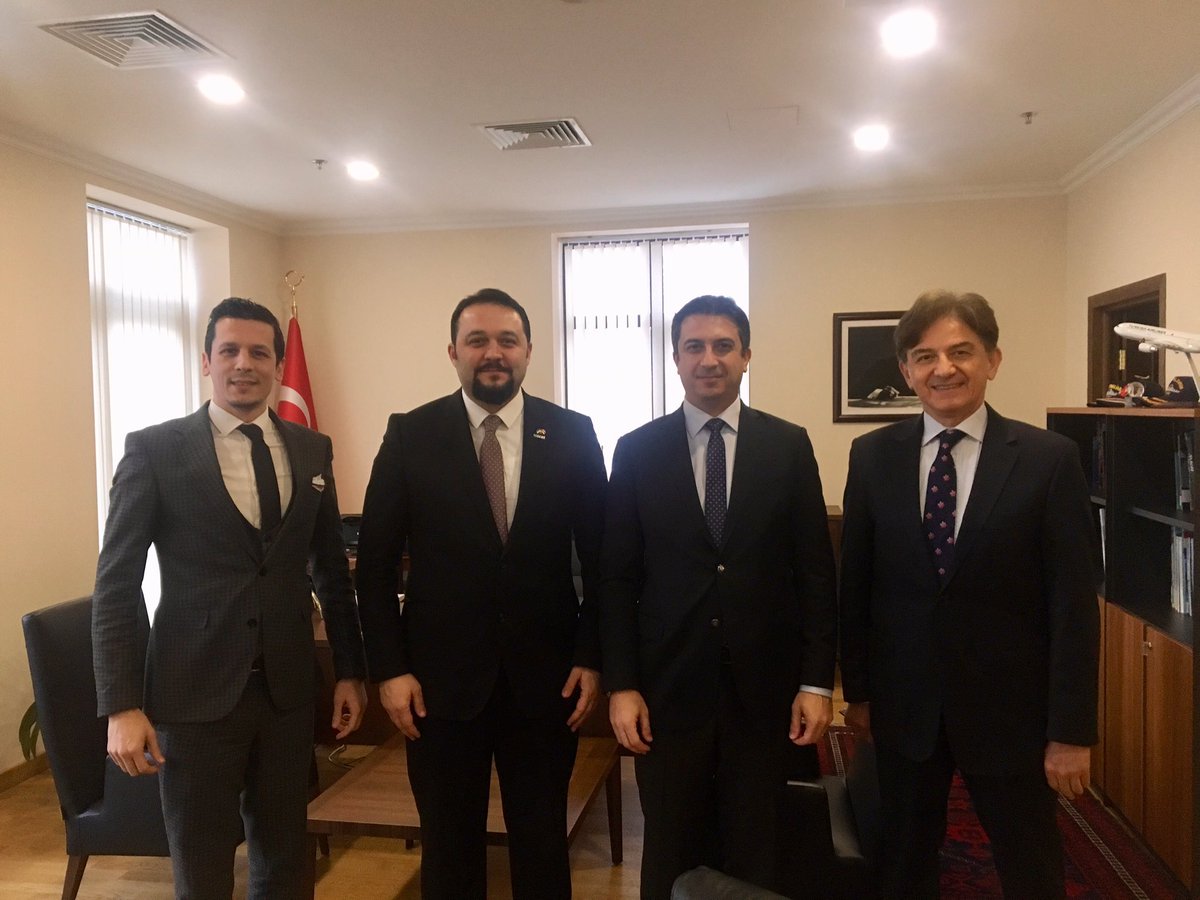 TCKievBE's tweet image. Büyükelçi Yağmur Güldere, Ukrayna’daki bazı Türk iş dünyası temsilcilerini kabul etti. Türkiye-Ukrayna ticari ilişkilerinin geliştirilmesi yolunda el ele #Türkiye #Ukrayna #Туреччина #Україна #TUİD #TUSİB
