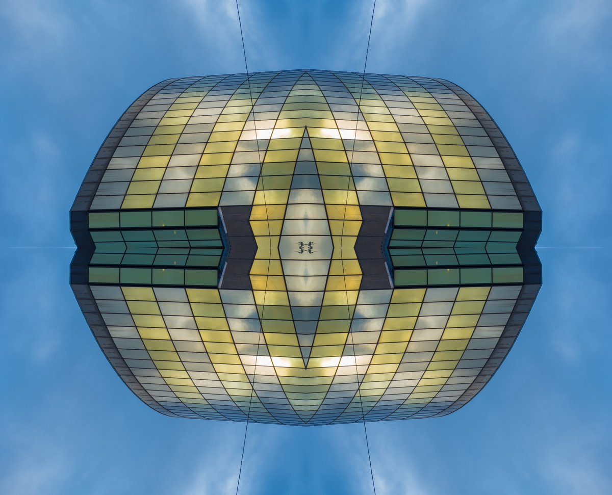KomkovSergej's tweet photo. Daily architecture through the eyes of Russian Constructivist. Photo of Europa House , Ferens Way , Hull. @discoverHullEY @HIPgallery #hull #russianconstructivism #photomontage #photoediting #constructedimage #constructivism https://t.co/JxgefkwHNK