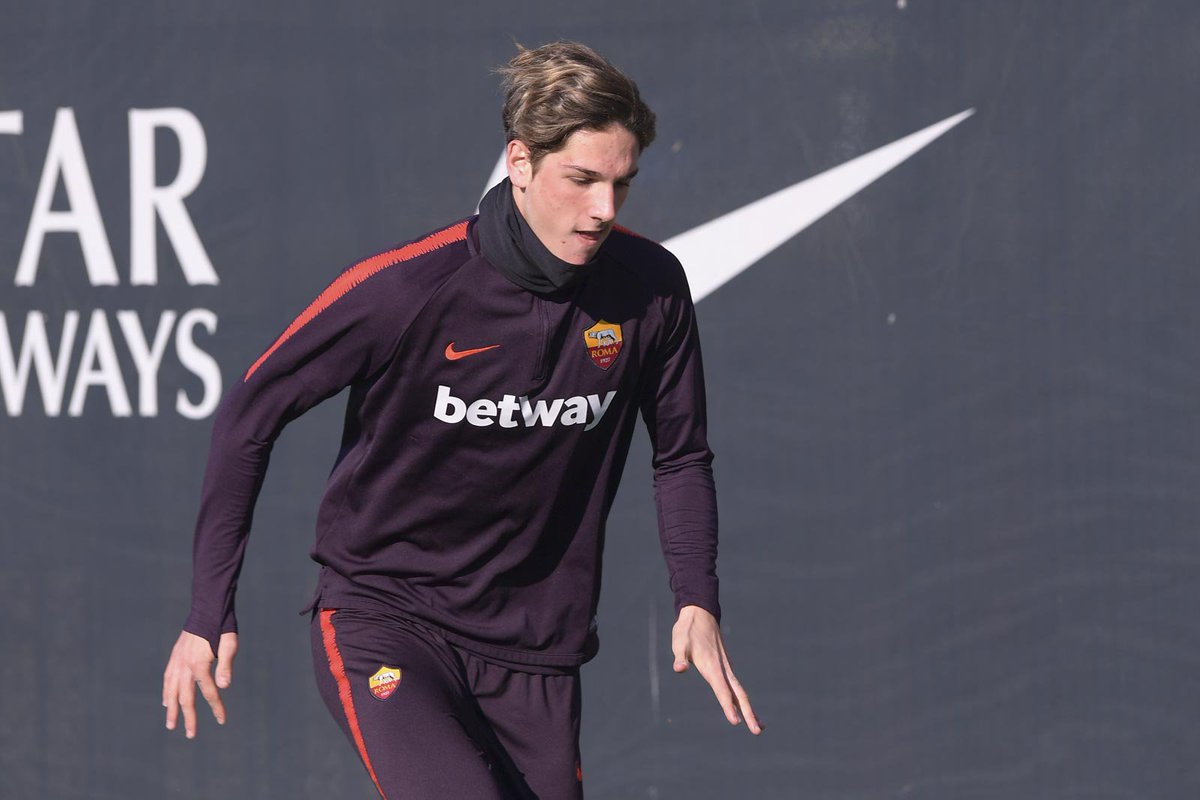 In diretta #LoStrillone, la rassegna stampa con @AntonioPaesano5.
Forza #ASRoma!