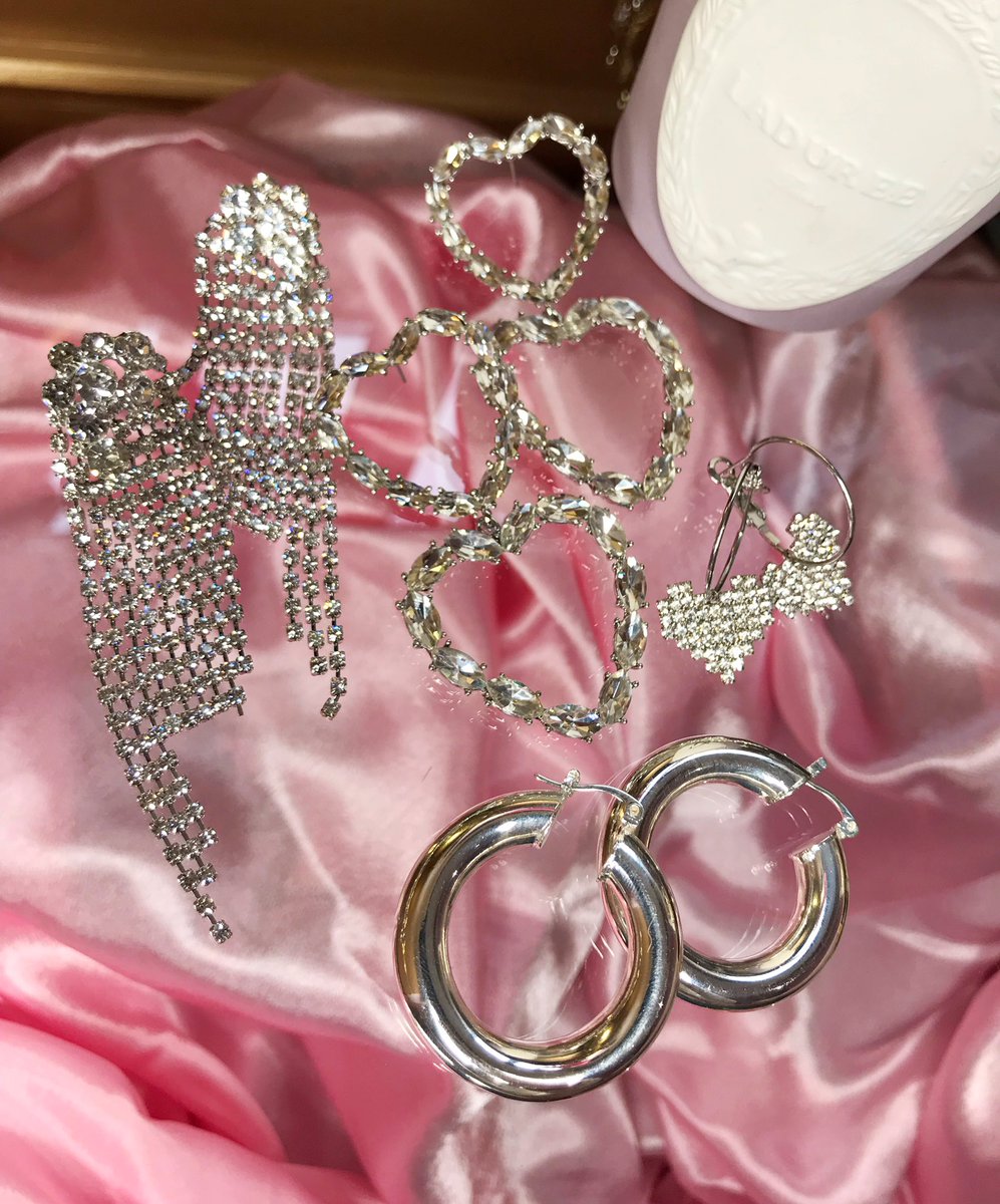 Silver 🔗NEWBIE10 for 10% off your entire order #layerednecklaces #huggies #beachbum #statementearrings #designer #ootd #ootn #styling #blogger #vlogger #mykonos #ss19 #wanderlust #vogue #grazia