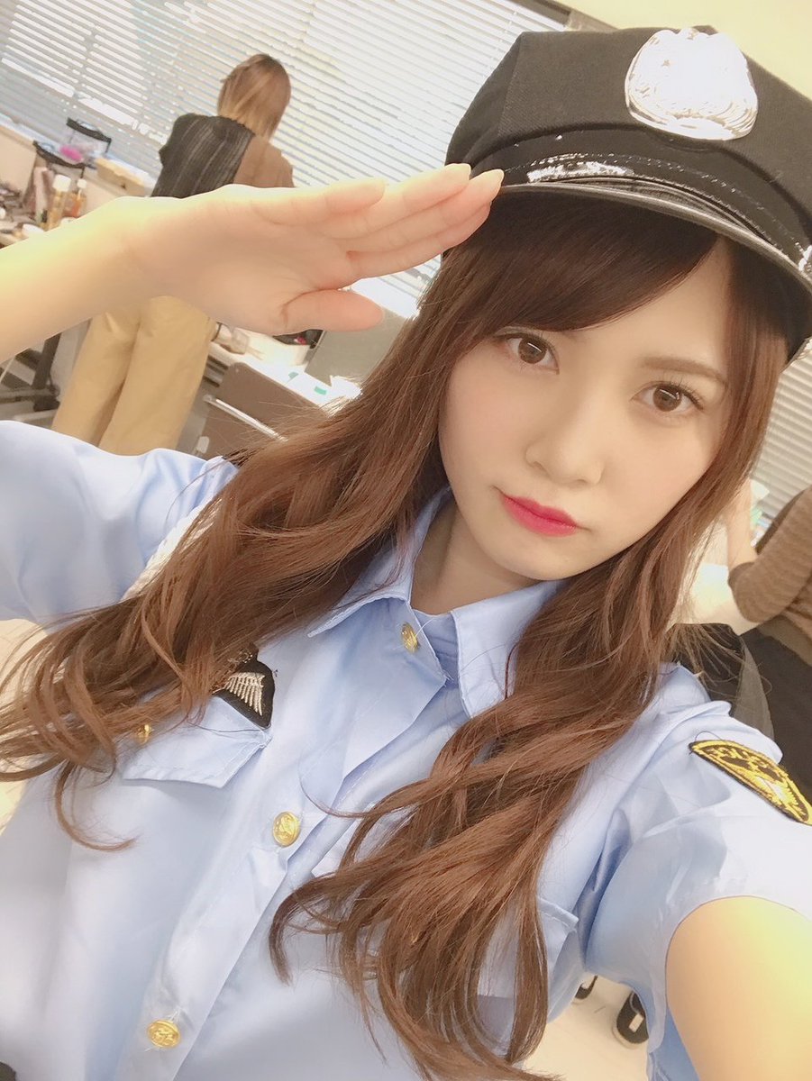 女性警察官のコスプレ画像 白石麻衣に似ているかも あげてけ