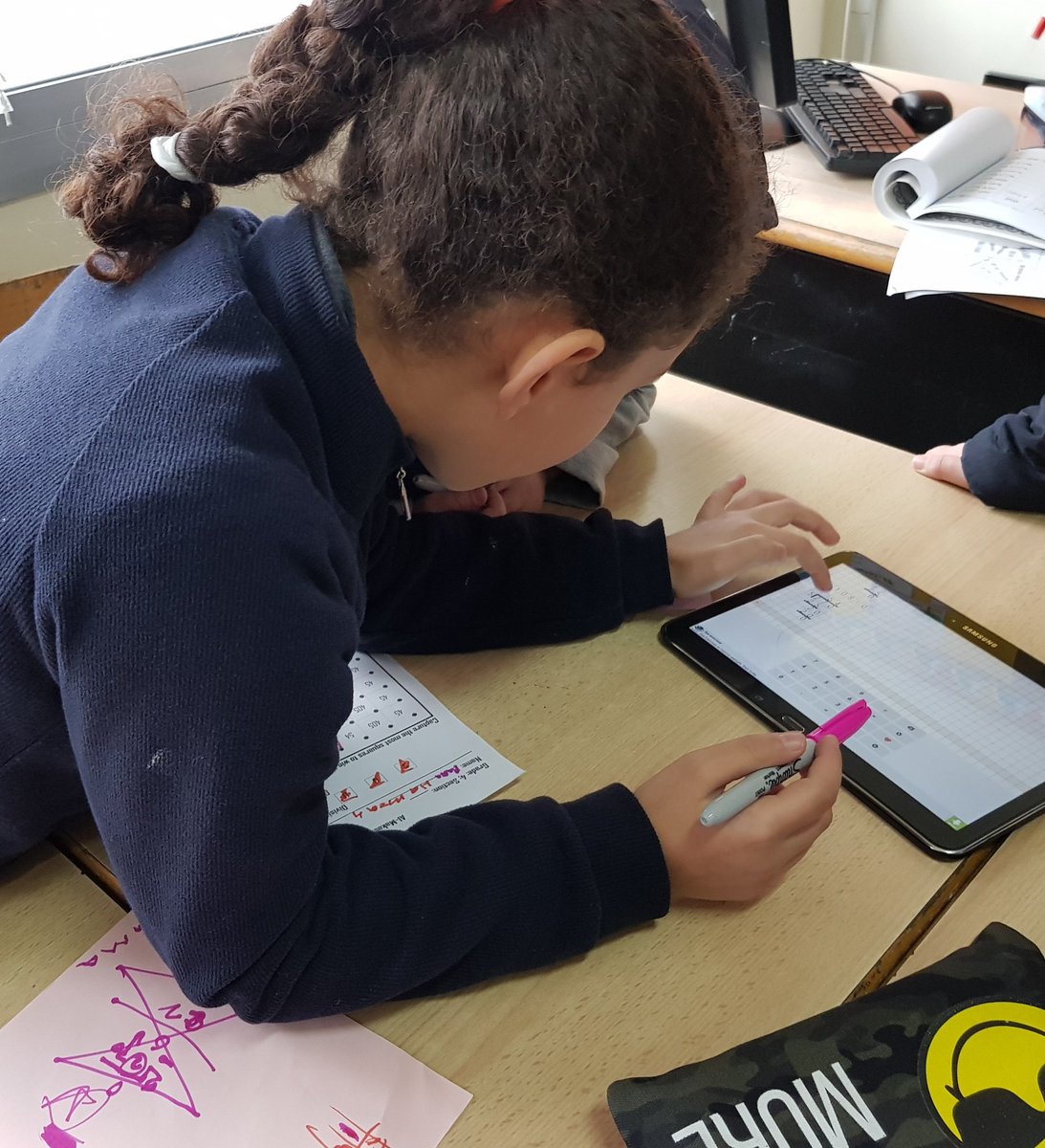 najahshams's tweet photo. Grade 4 learners took part in a series of activities to reinforce their understanding of #euclidean_division then checked their progress using mobile #applications @DawhaHighSchool @FawziehHn 
#snakes_and_ladders game 🐍🐍
#coding #scratch #differentiated_instruction https://t.co/JD4x2yLiYX
