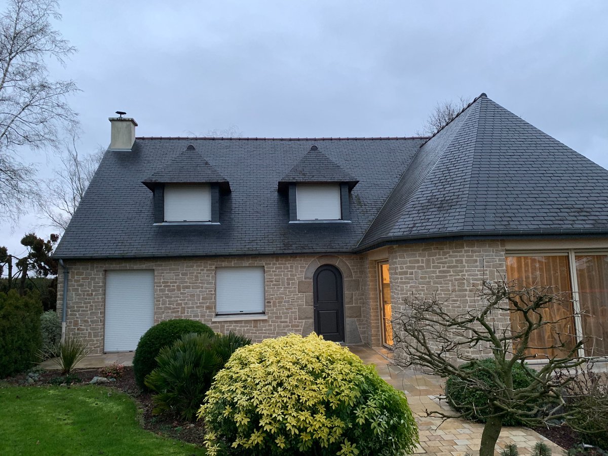 1000TyServices's tweet photo. Pose d'une porte d'entrée Bel'M à Janzé. Merci à M. & Mme F. pour leur confiance !
#rénovation #porte #portedentrée #batiment #menuiserie #janzé #rennes #1000tyservices #bretagne #illeetvilaine https://t.co/Z3IebPGEry
