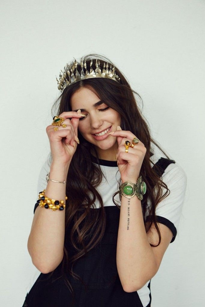 mutfandom's tweet image. dua lipa (1995)