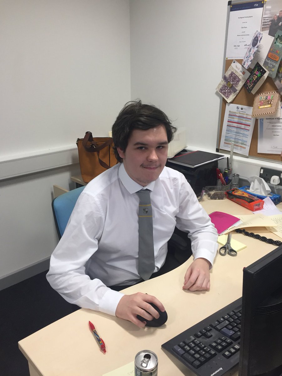 childwall6form's tweet photo. More applications before the deadline!!! Good luck, Jamarl, Raheena, Molly and Carter!! #ucas @Childwall_acad #childwallssa #deadlineday https://t.co/z7khcR706t