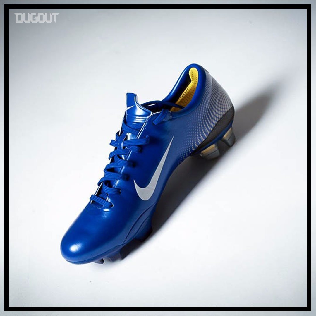 ronaldo nazario shoes