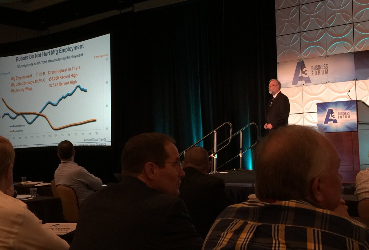 #Manufacturing is NOT shedding jobs • #A3Forum keynote <a href="/ITROutlook/">ITR Economics®</a> Alan Beaulieu <a href="/a3automate/">Association for Advancing Automation</a> ... P.S. #Robots don't hurt #mfg #employment • #automation #MachineVision #robotics #ai