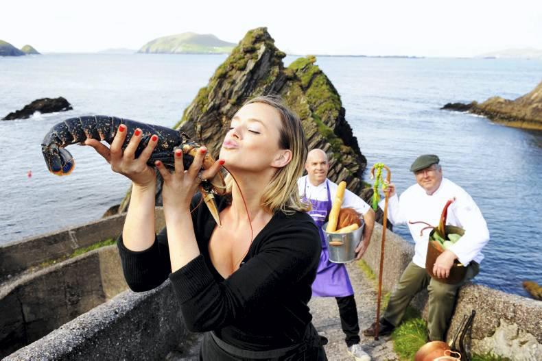 AskChefDennis's tweet photo. Make sure to Save the Date for the @dinglefoodfest join me Oct. 4-6 to experience all the deliciousness that @DinglePeninsula has to offer! 
What could be better than fall along the @wildatlanticway in @Failte_Ireland 
Click here-> https://t.co/LJmsQii1Y6 #TravelTuesday #Foodie https://t.co/CZK95uwSkY