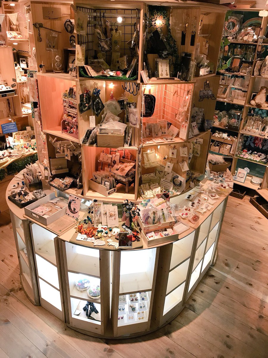 hinatan4442's tweet photo. 日向箱1号店の
申し込みはこちらから
空き箱をタブップすると
申し込みフォームが現れます
👇
https://t.co/Zk8eFyAt0h

HANDMADE GALLERY
日向箱
https://t.co/DnnRTT3oiL
#レンタルボックス #日向箱 #委託販売 https://t.co/c564lWM53M