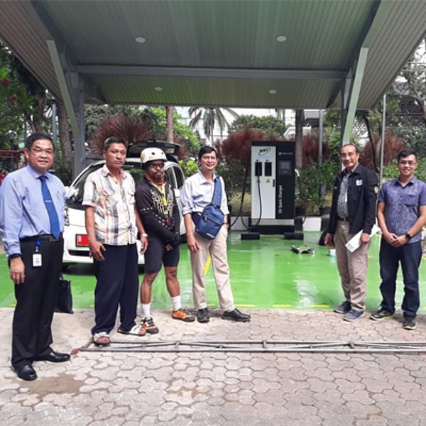 circontrol_com's tweet photo. Did you know that...
Raption 50 was the first CCS charger installed in Indonesia?
Yes! Circontrol's technology around the world🌏.
#EVCharger #circontrol #Raption50 https://t.co/aGuaTlha3z
