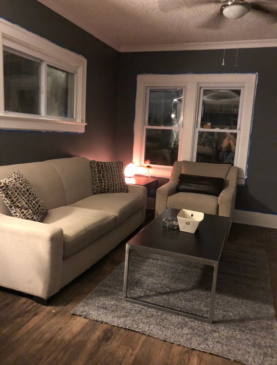 MckaylaBush's tweet photo. I’ve officially been in the house over a week now ❤️ Slowy but surely coming together 🏠 https://t.co/Ham3dotUfU