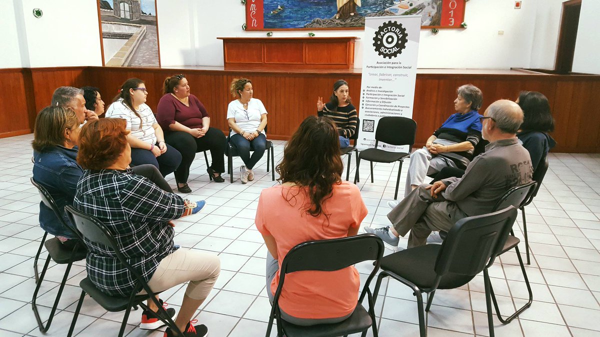 en_procesos's tweet photo. También hemos estado en Buenavista, con el área de Bienestar Social del municipio y Factoría Social. #proyectossociales #facilitacióngrupal #enprocesos https://t.co/IwNZ3IjXlY