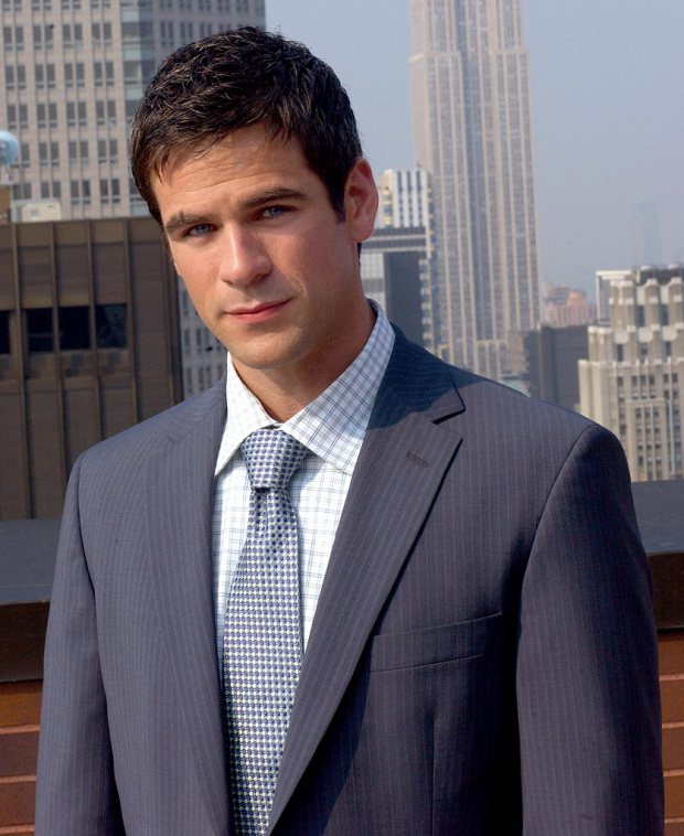 A very happy birthday from Toasting The Town to Eddie Cahill! 