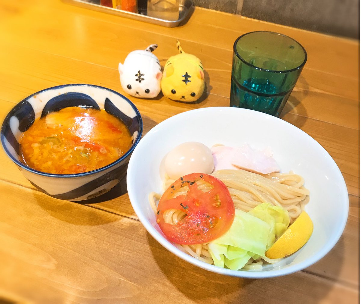 もちこ على تويتر 今日も今日とてゴールデンタイガー やっっっと未食だった特製トマトつけ麺を食べました さっぱり甘めのスープとgtの麺がよく絡んで美味しかったです これは女子ウケ良さそう じゃみちゃんとガールズトークしながら楽しくお食事 今日も