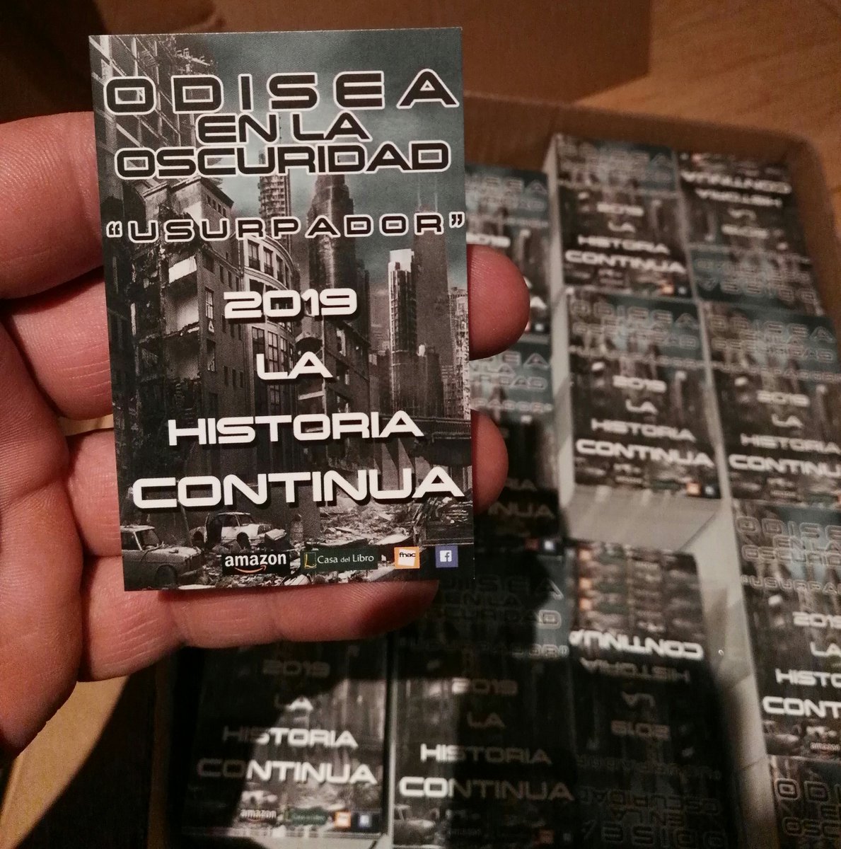 jontriguer's tweet photo. Aqui os presento el subtítulo de la continuación de Odisea en la Oscuridad. Calendarios promocionales gratuitos"USURPADOR" https://t.co/SszvPHB1x4