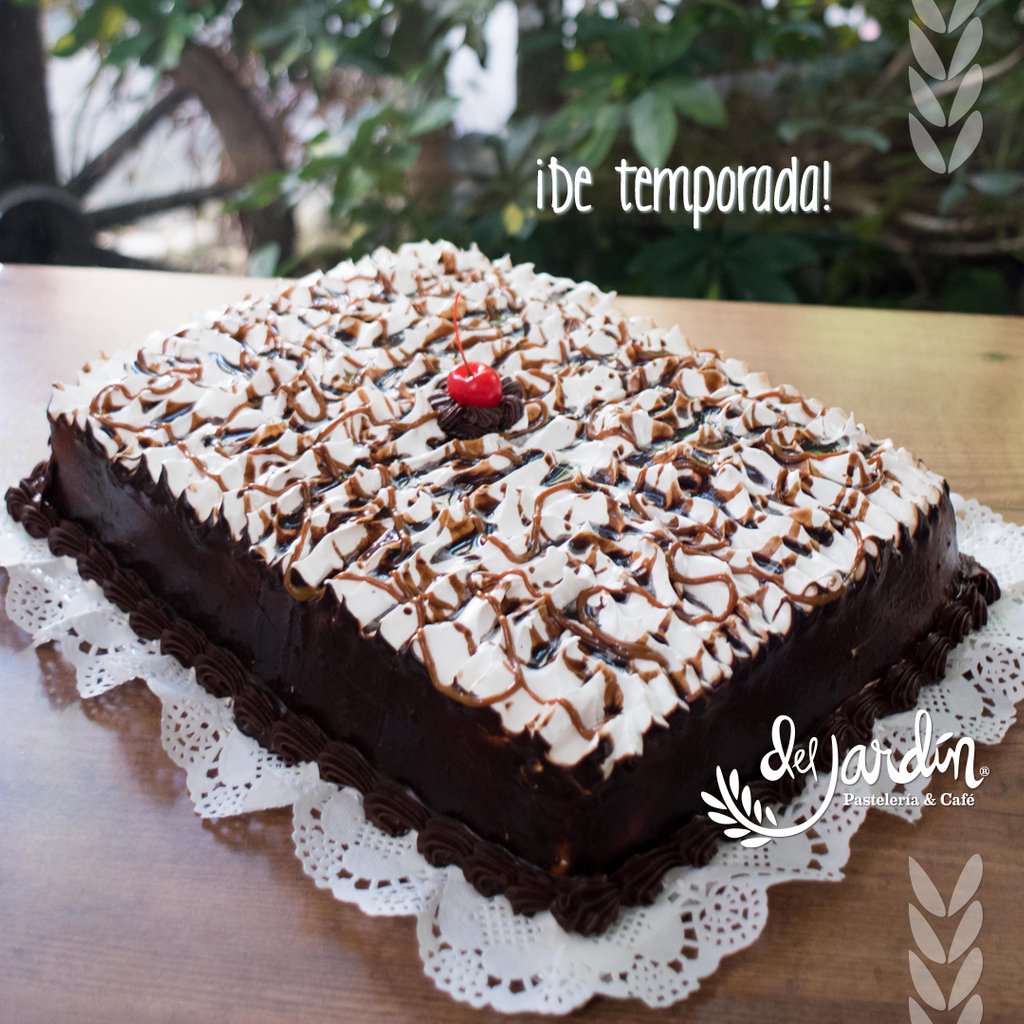 DeljardinP's tweet photo. Del tamaño que prefieras puedes llevarte nuestro postre de temporada: Chocolatoso Del Jardín

#DelJardín #ChocolateLovers #PostresRD #Chocolate https://t.co/nQM8ntgrwr