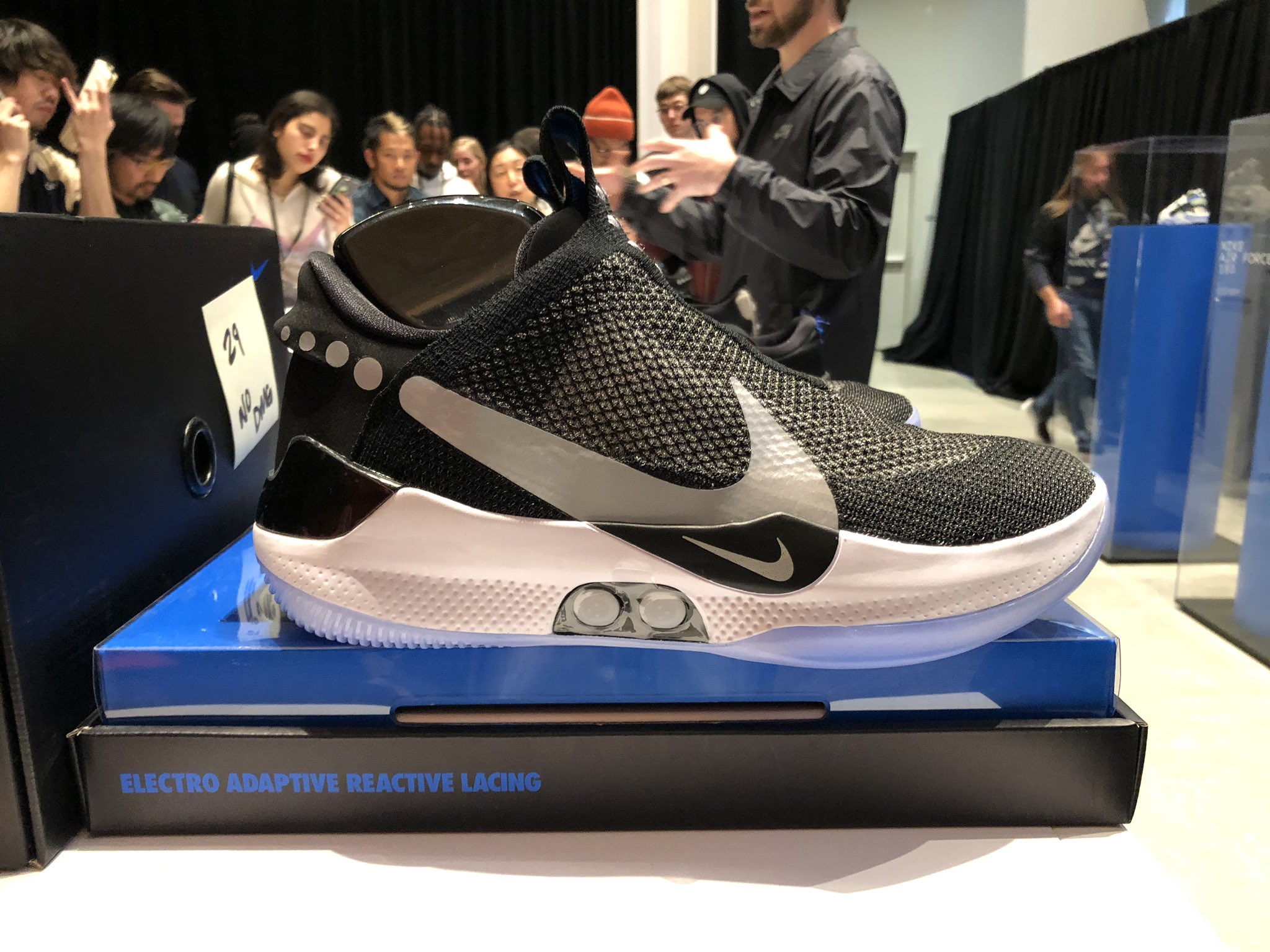 nike hyperadapt bb pre order