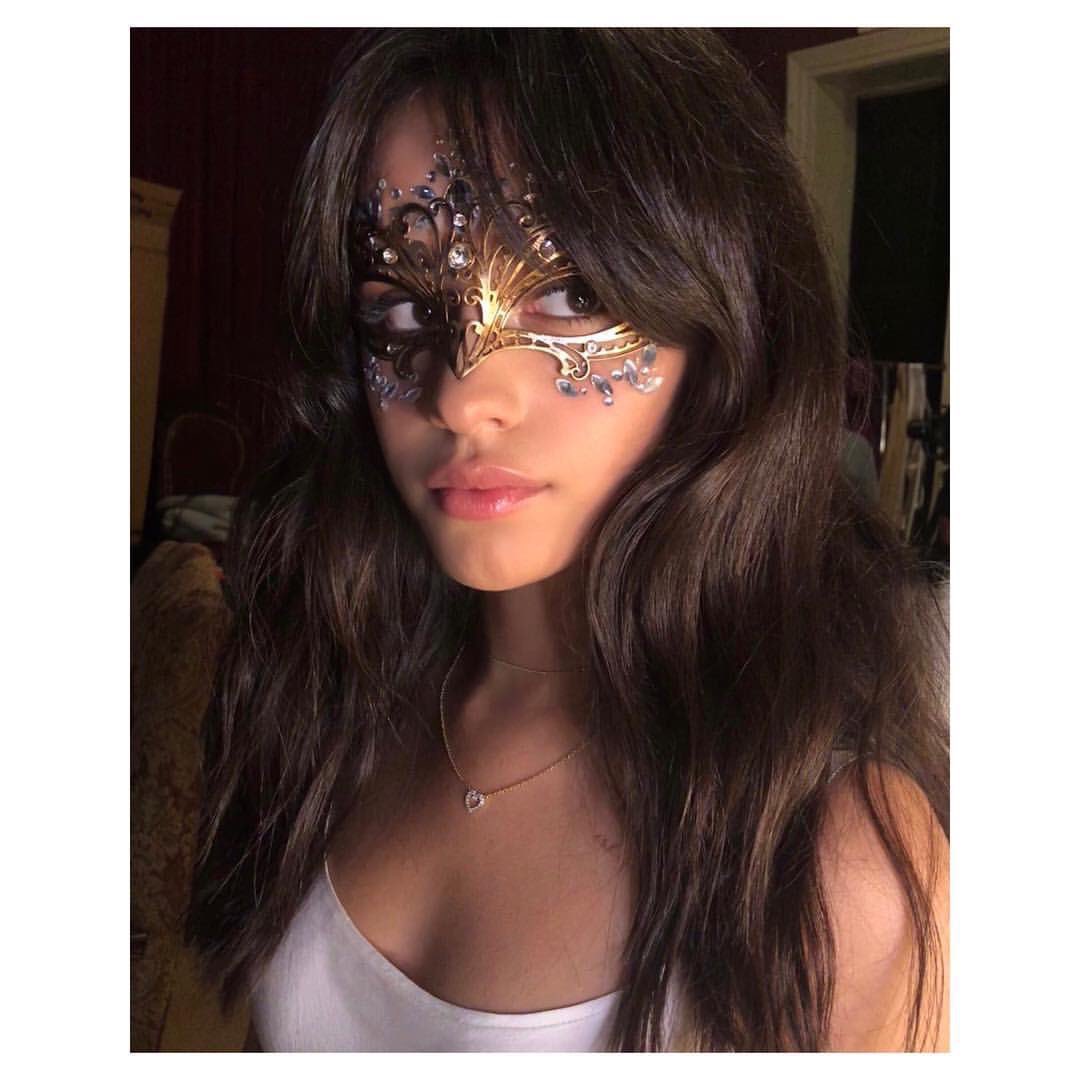 Gaby43817821's tweet photo. #Consequeces #BestLyric
#iHeartAwards https://t.co/VmQH8zinIV