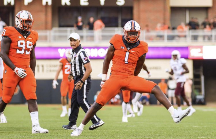 _Lhull22_'s tweet photo. Blessed to receive an offer from Oklahoma State university!! #GoPokes🤠 @CoachTimDuffie https://t.co/G9ov1JOHhw