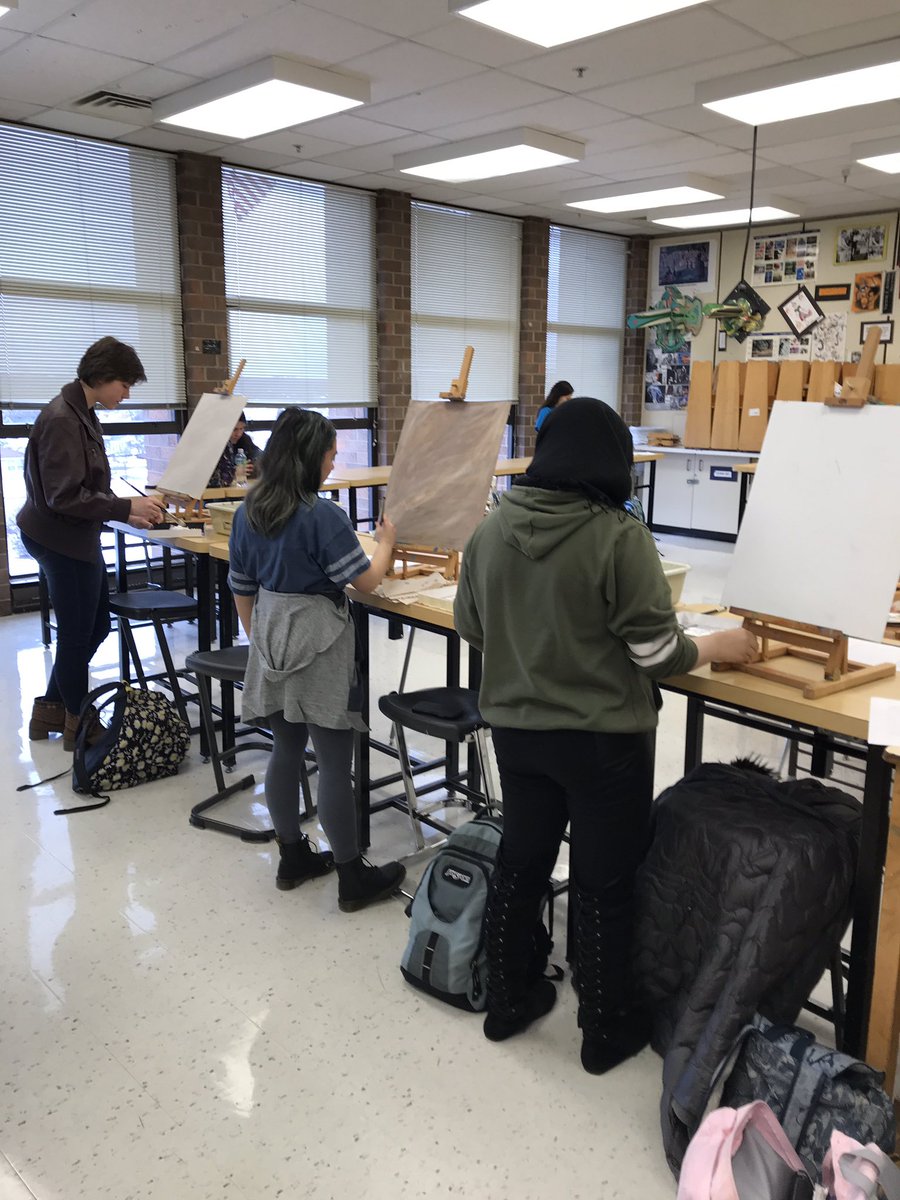 AP Studio Art students at Andrew work on their portfolio project. #d230connect